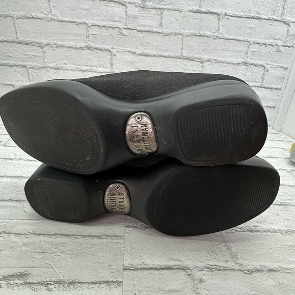 Stuart Weitzman Slip On Loafers Black Heels Women's Size 7.5 - Picture 3 of 10